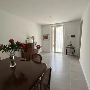 https://maison-elle.palermohotels.org